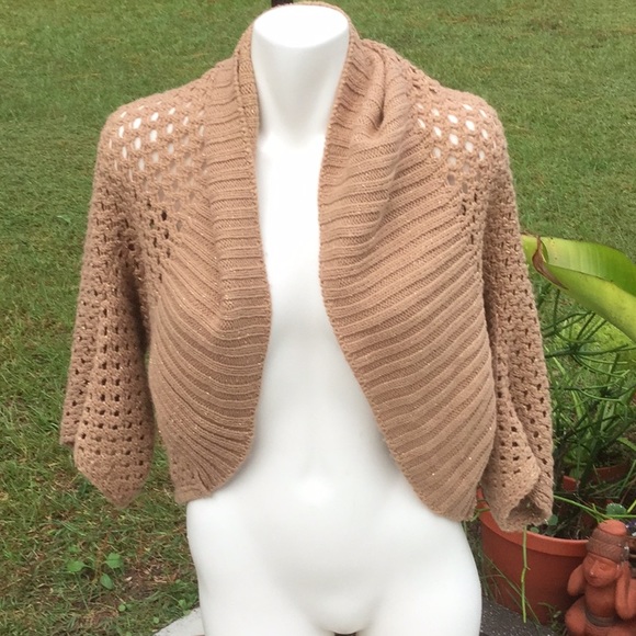 Questions Sweaters - 💃Gorgeous Shrug One Size Fits All ---Must Have 💃